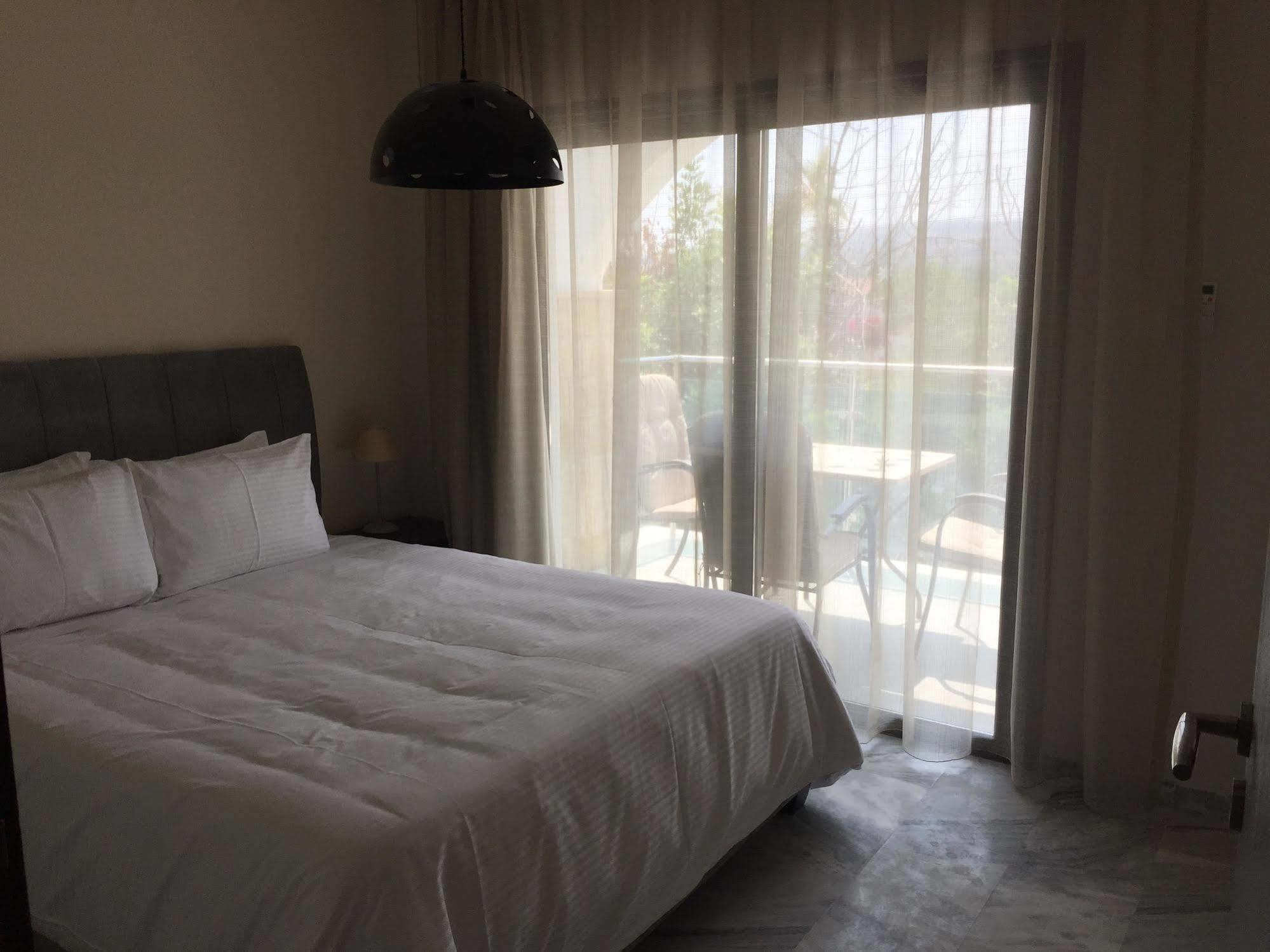 Latchi Escape Hotel And Suites Polis Extérieur photo